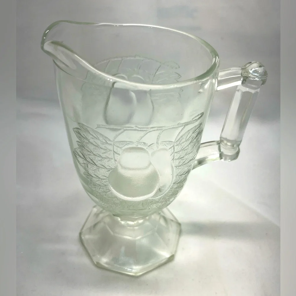 VINTAGE JEANNETTE GLASS CO BALTIMORE‎ PEAR PATTERN CREAMER PITCHER 1950-1972 5”H